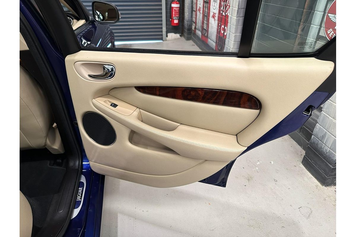 2009 Jaguar X-Type LE X400
