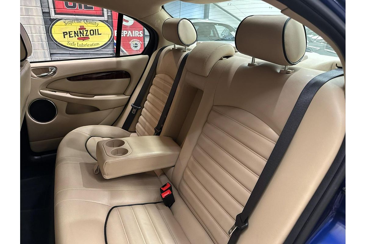2009 Jaguar X-Type LE X400