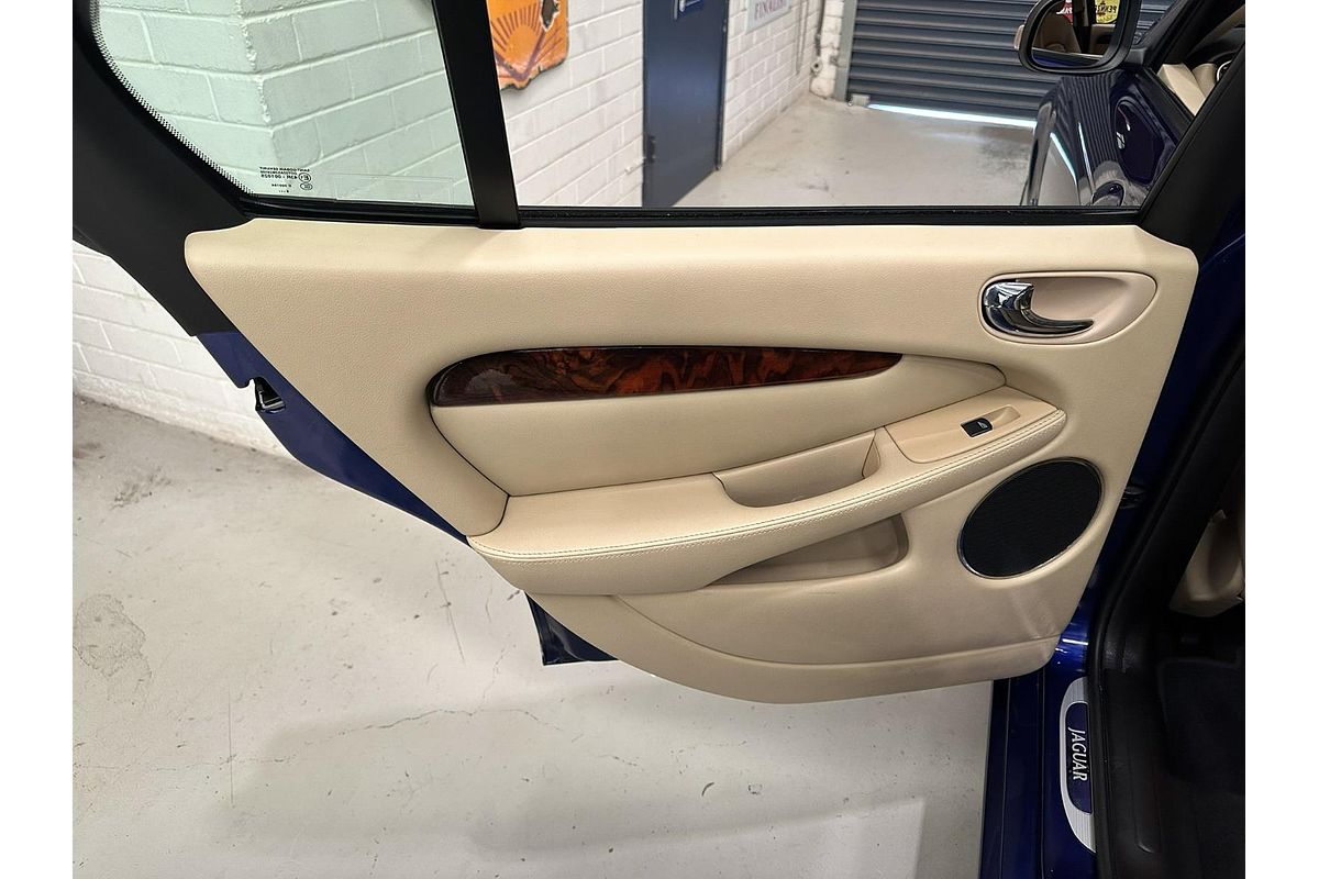 2009 Jaguar X-Type LE X400
