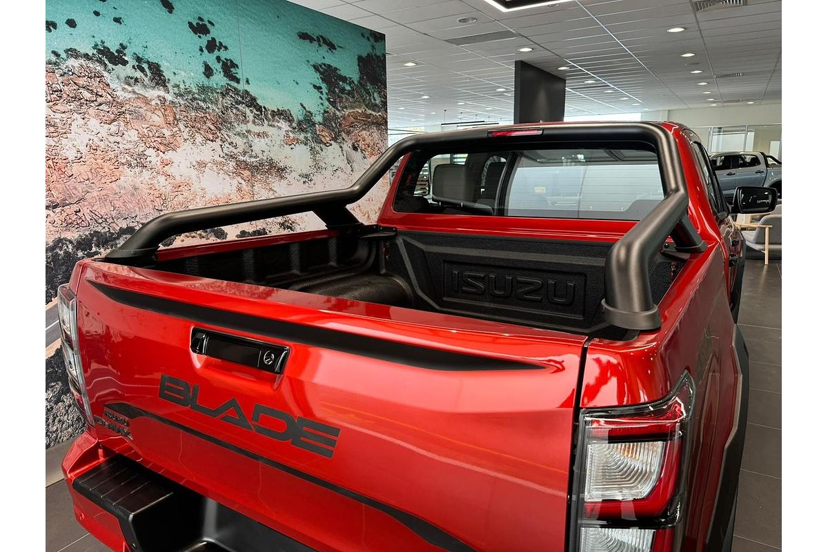 2024 Isuzu D-MAX BLADE 4X4