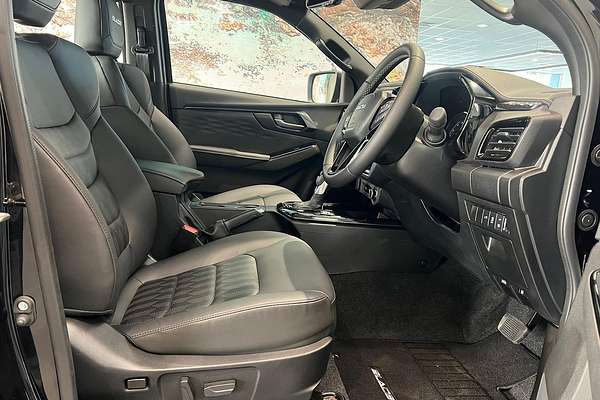 2024 Isuzu D-MAX BLADE 4X4