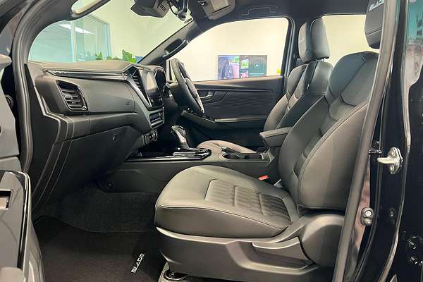 2024 Isuzu D-MAX BLADE 4X4