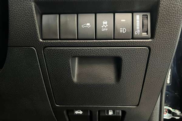 2024 Isuzu D-MAX BLADE 4X4