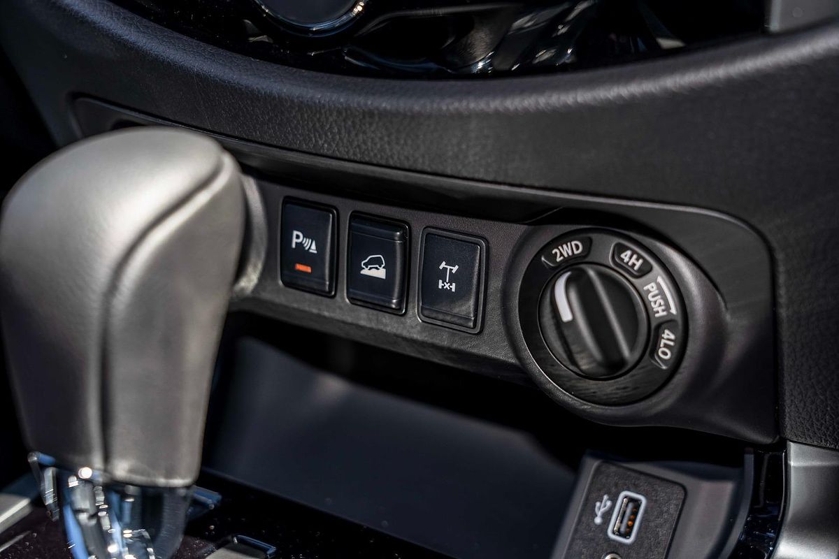 2024 Nissan Navara ST-X D23 4X4