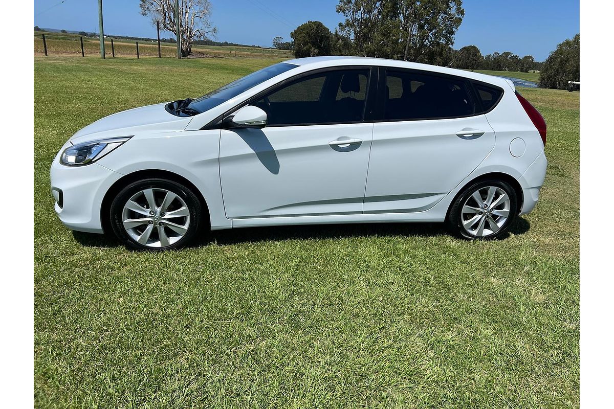 2017 Hyundai Accent Sport RB6