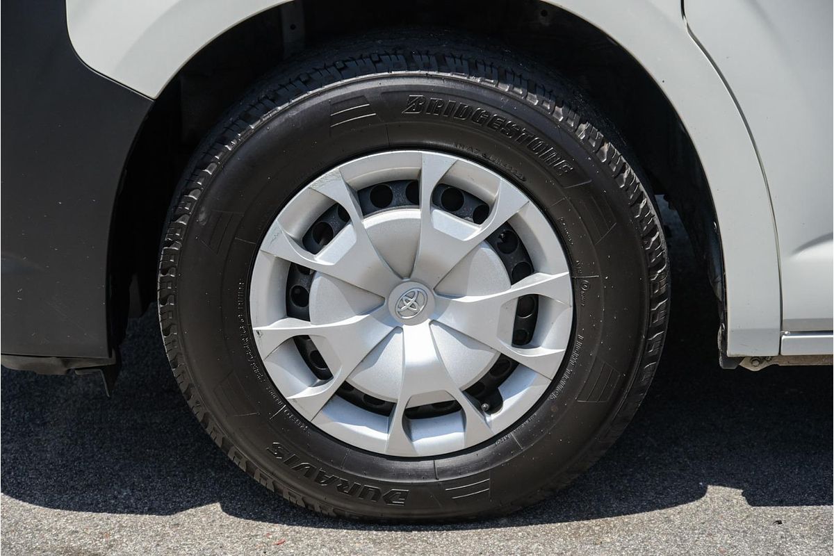 2019 Toyota Hiace Commuter GDH322R
