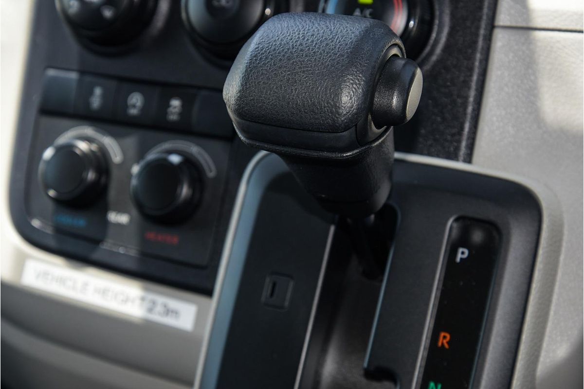 2019 Toyota Hiace Commuter GDH322R