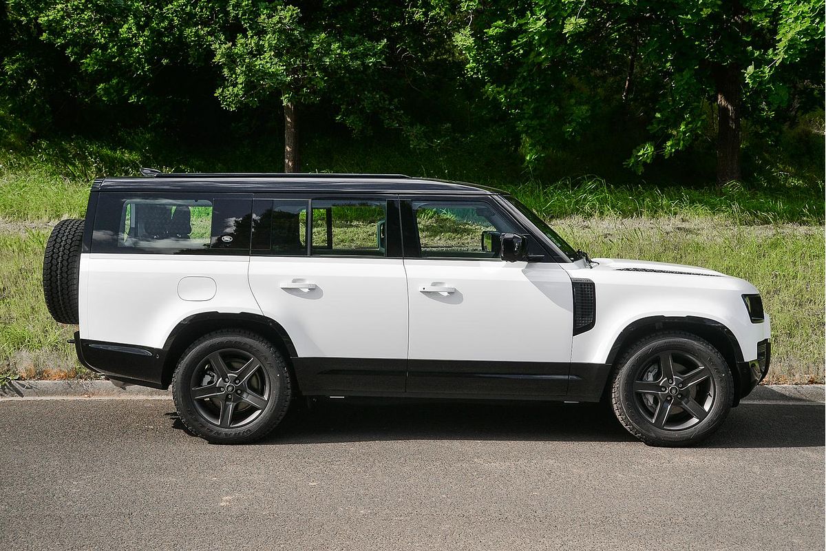 2024 Land Rover Defender 130 P400 X-Dynamic SE L663