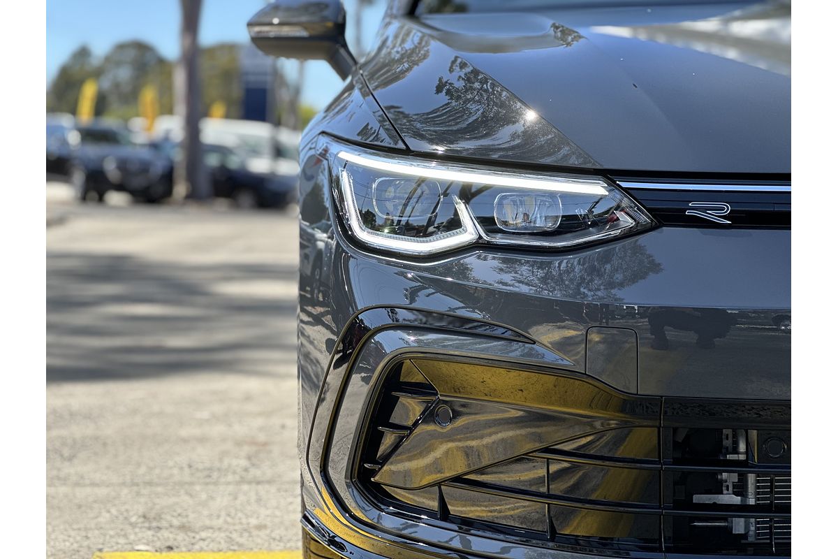 2024 Volkswagen Golf 110TSI R-Line 8