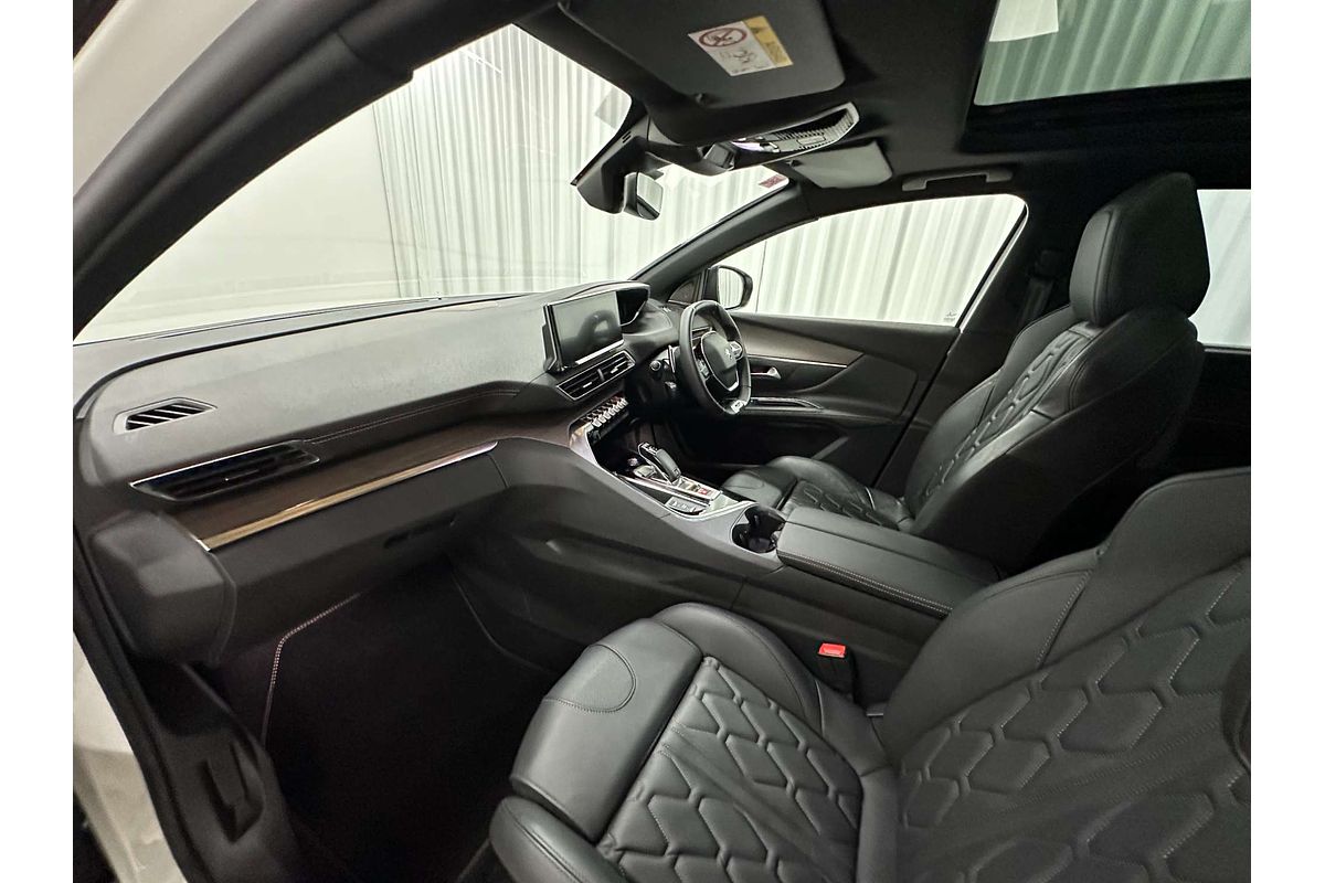 2022 Peugeot 5008 GT Sport P87