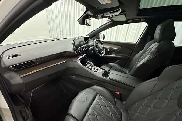2022 Peugeot 5008 GT Sport P87