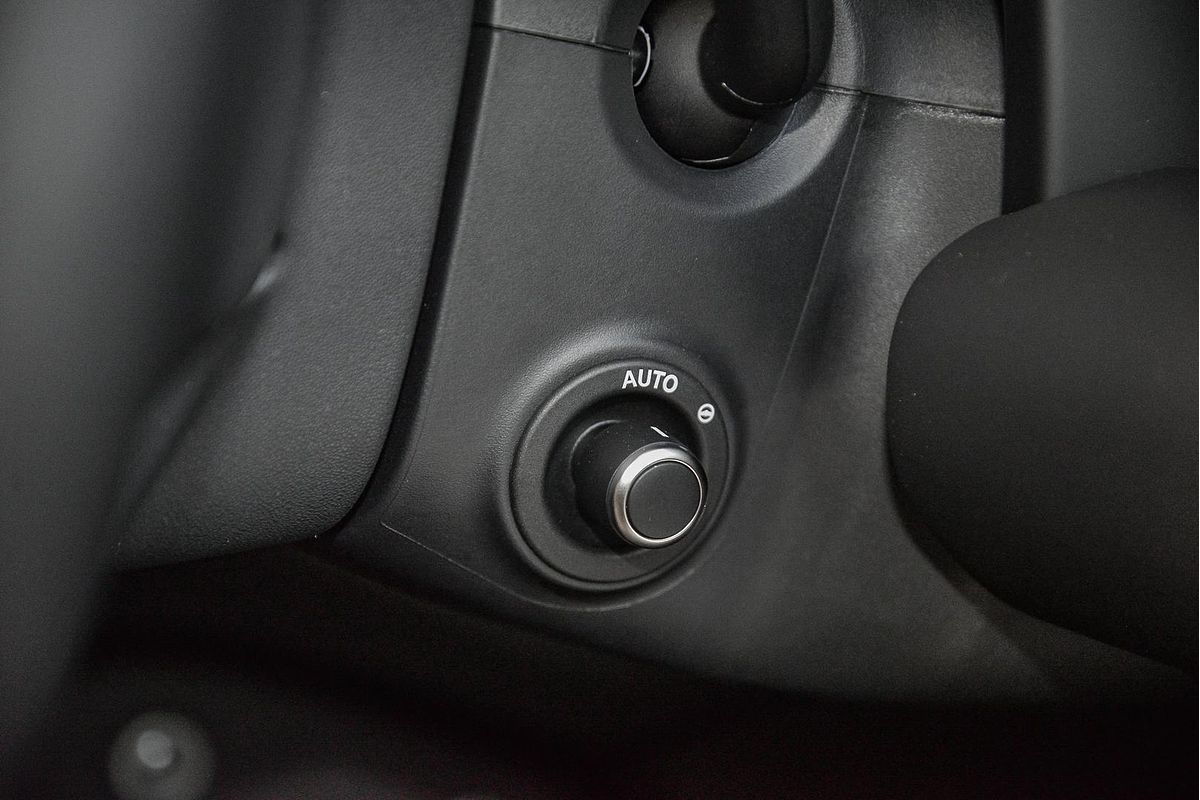 2024 Land Rover Defender 130 P400 X-Dynamic SE L663