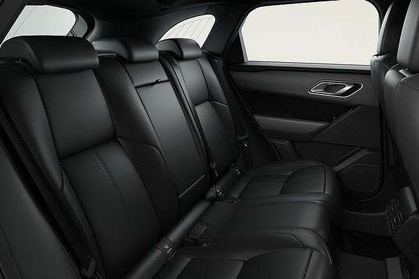 2023 Land Rover Range Rover Velar P400 Dynamic SE L560
