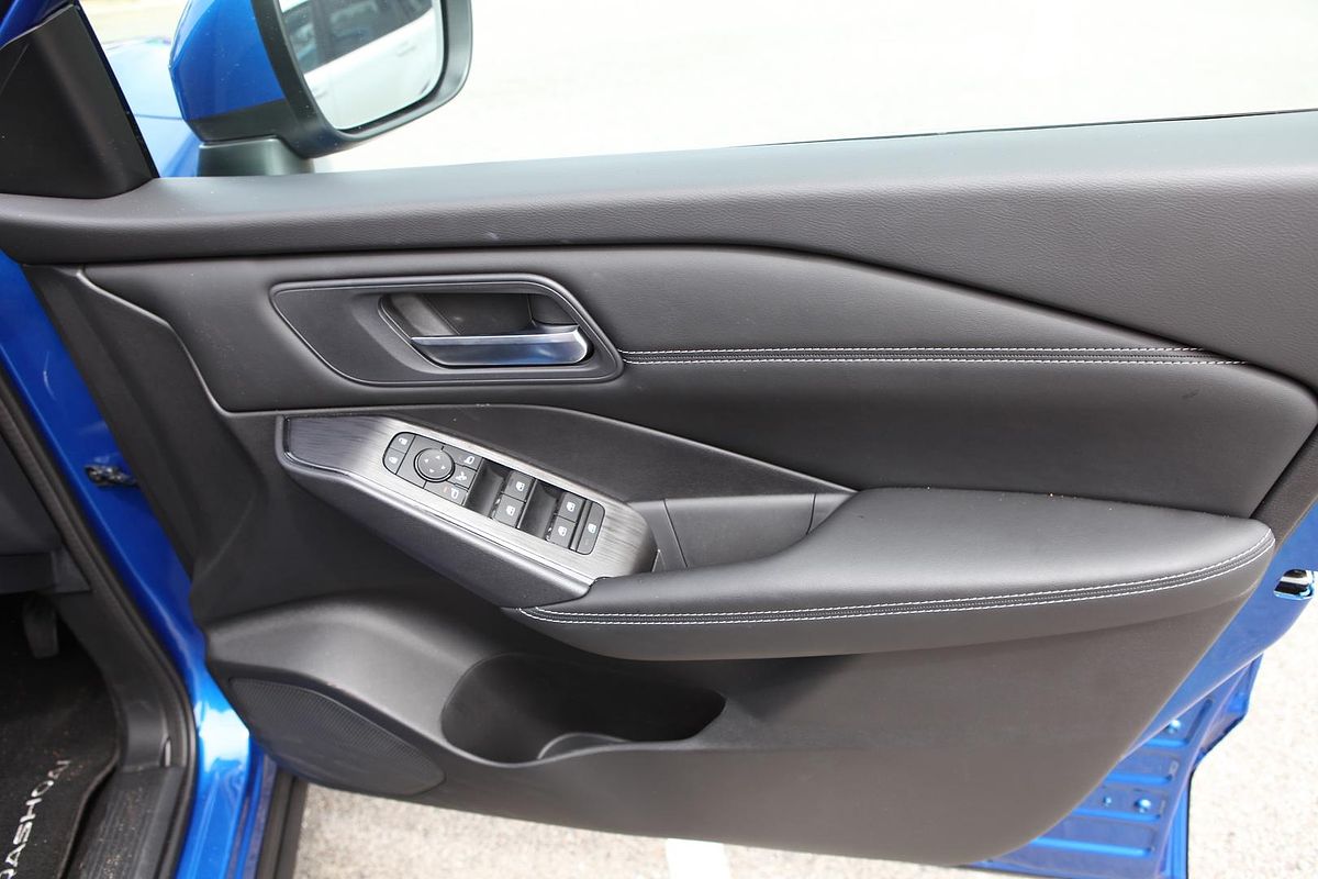 2024 Nissan QASHQAI ST J12