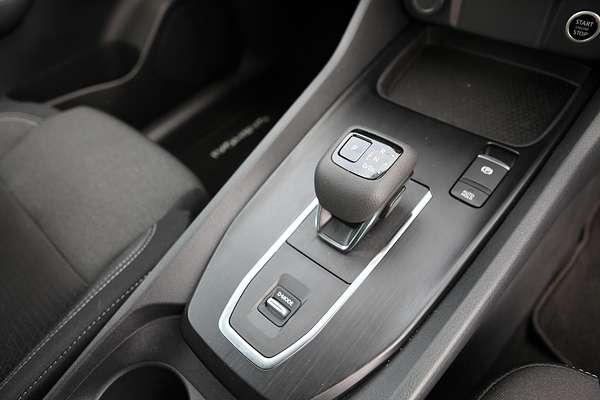 2024 Nissan QASHQAI ST J12