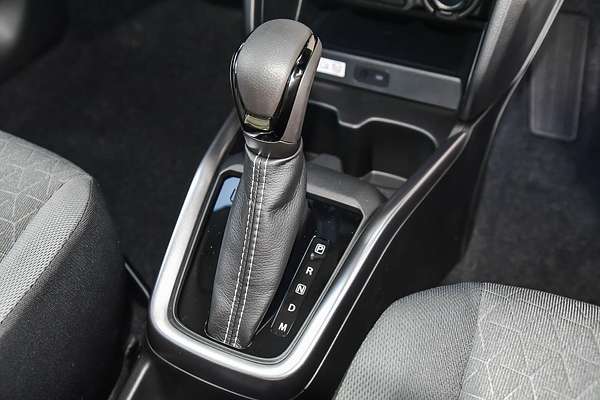 2024 Suzuki Swift Hybrid GLX UZ
