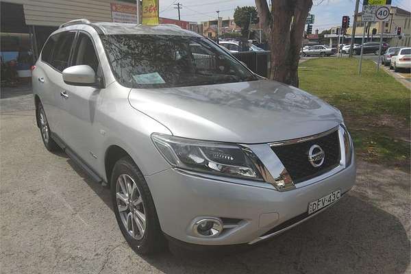 2016 Nissan Pathfinder ST R52