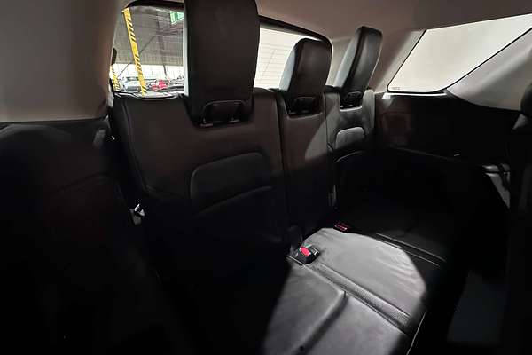 2023 Nissan Pathfinder Ti R53