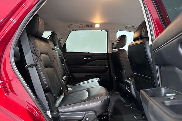 2023 Nissan Pathfinder Ti R53