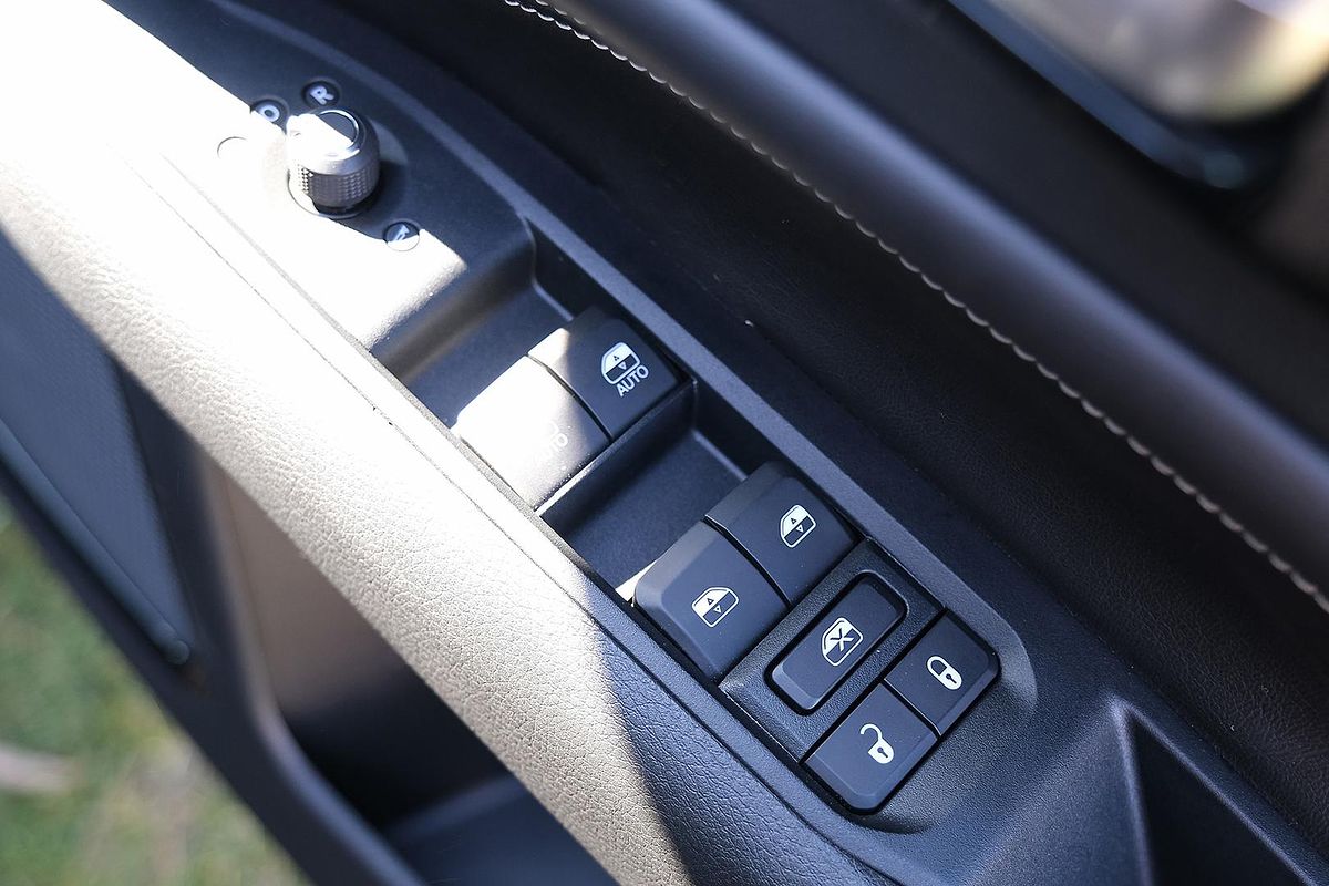 2023 Jeep Compass S-Limited M6
