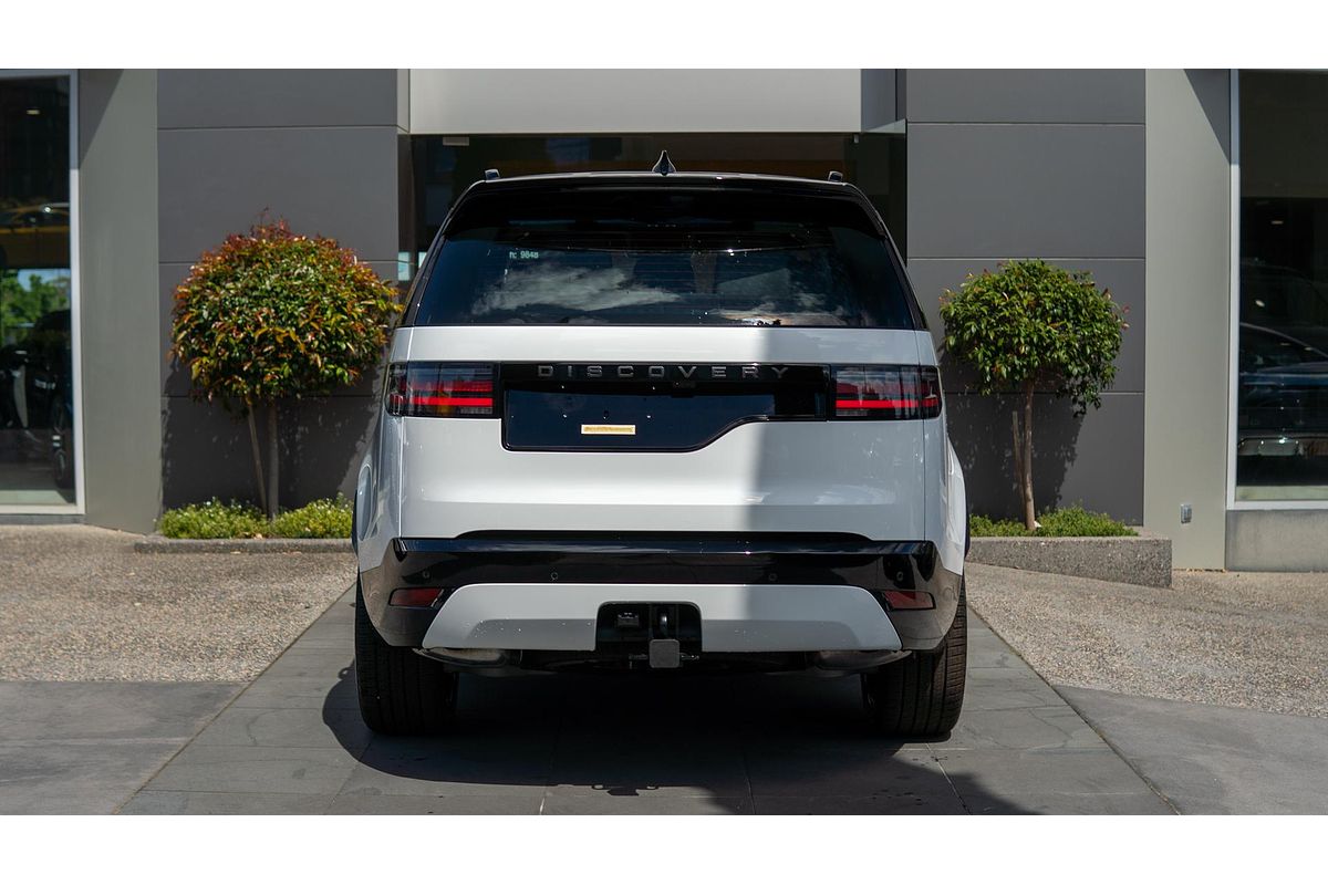 2024 Land Rover Discovery D300 Dynamic SE Series 5