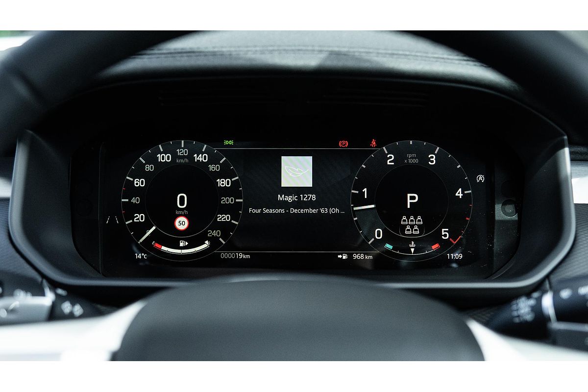 2024 Land Rover Discovery D300 Dynamic SE Series 5
