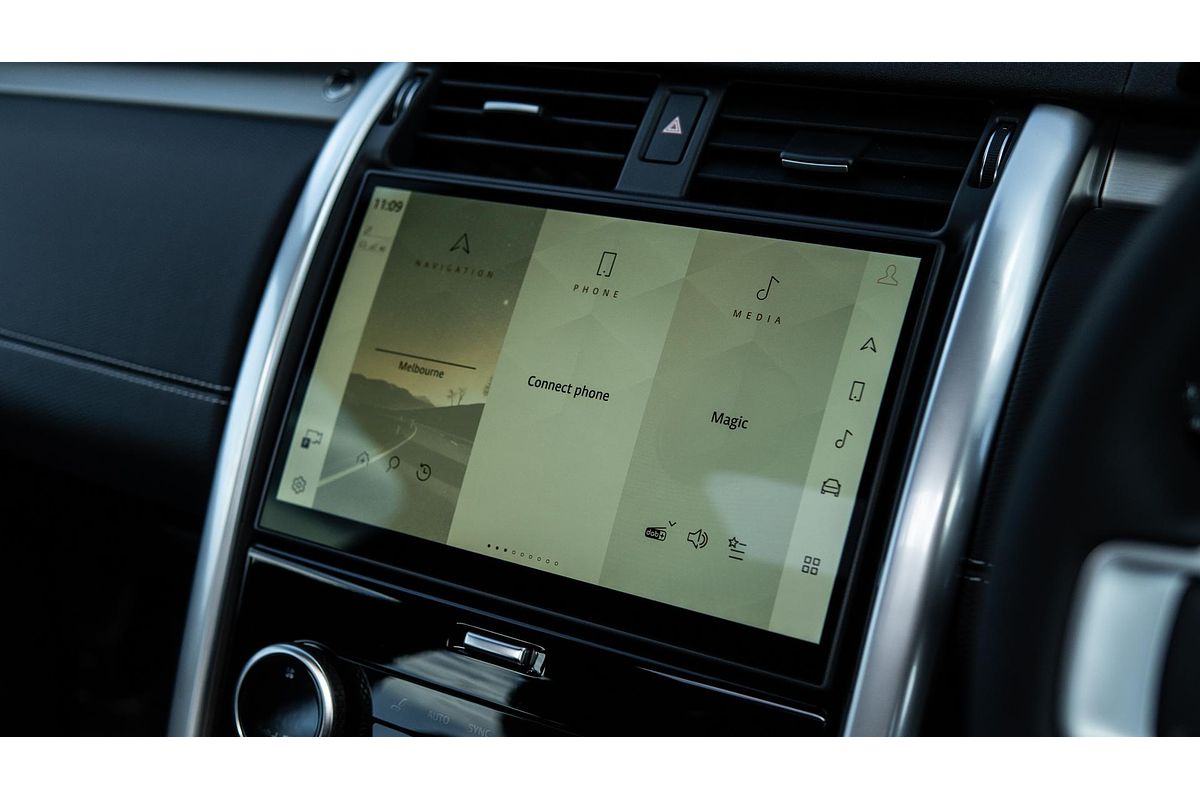 2024 Land Rover Discovery D300 Dynamic SE Series 5