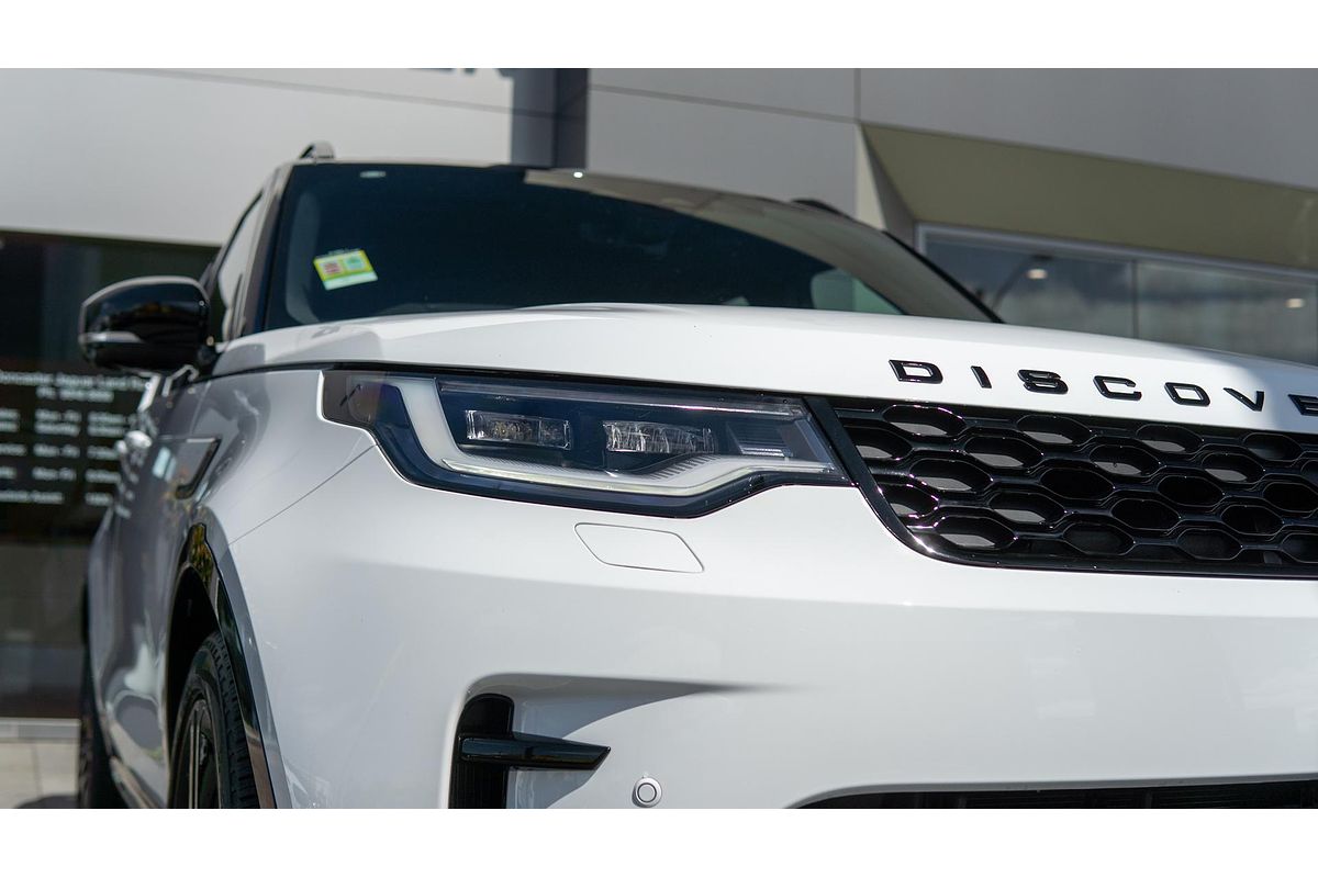 2024 Land Rover Discovery D300 Dynamic SE Series 5