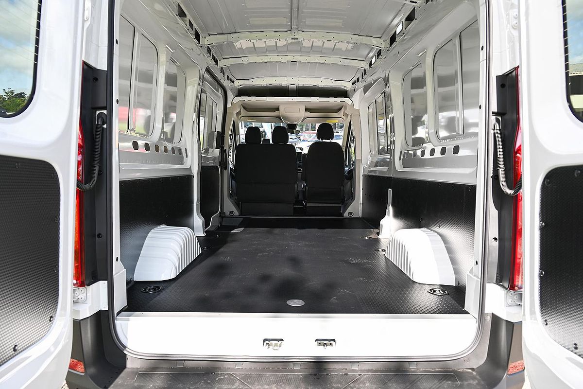 2024 LDV Deliver 9 LWB
