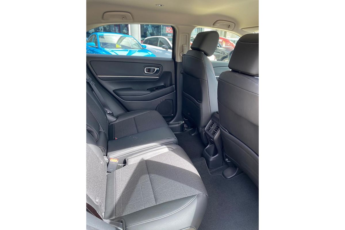 2023 Honda HR-V e:HEV L