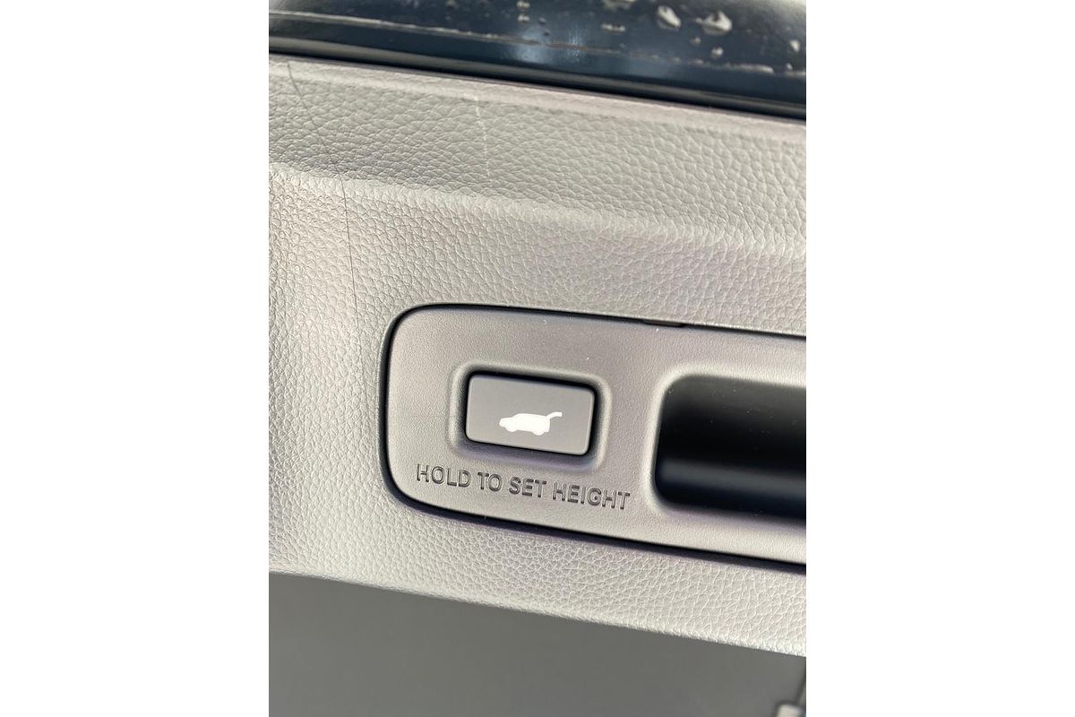 2023 Honda HR-V e:HEV L