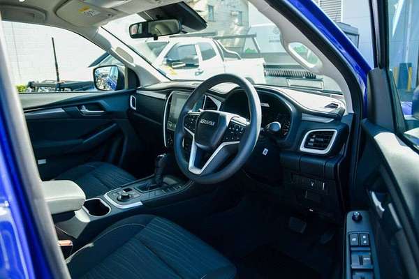 2024 Isuzu MU-X LS-M