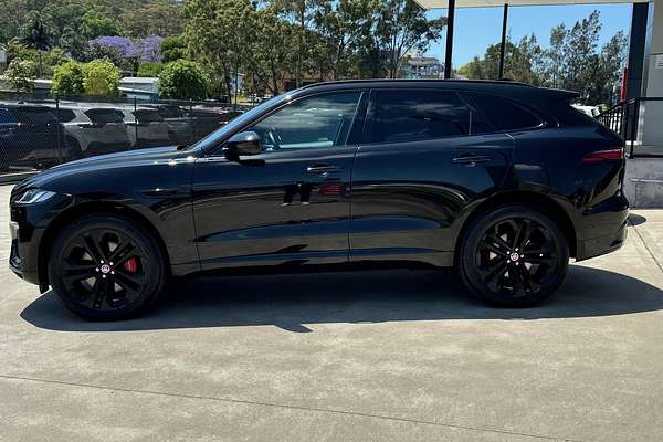 2022 Jaguar F-PACE 400 Sport X761