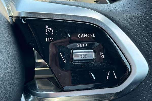 2022 Jaguar F-PACE 400 Sport X761