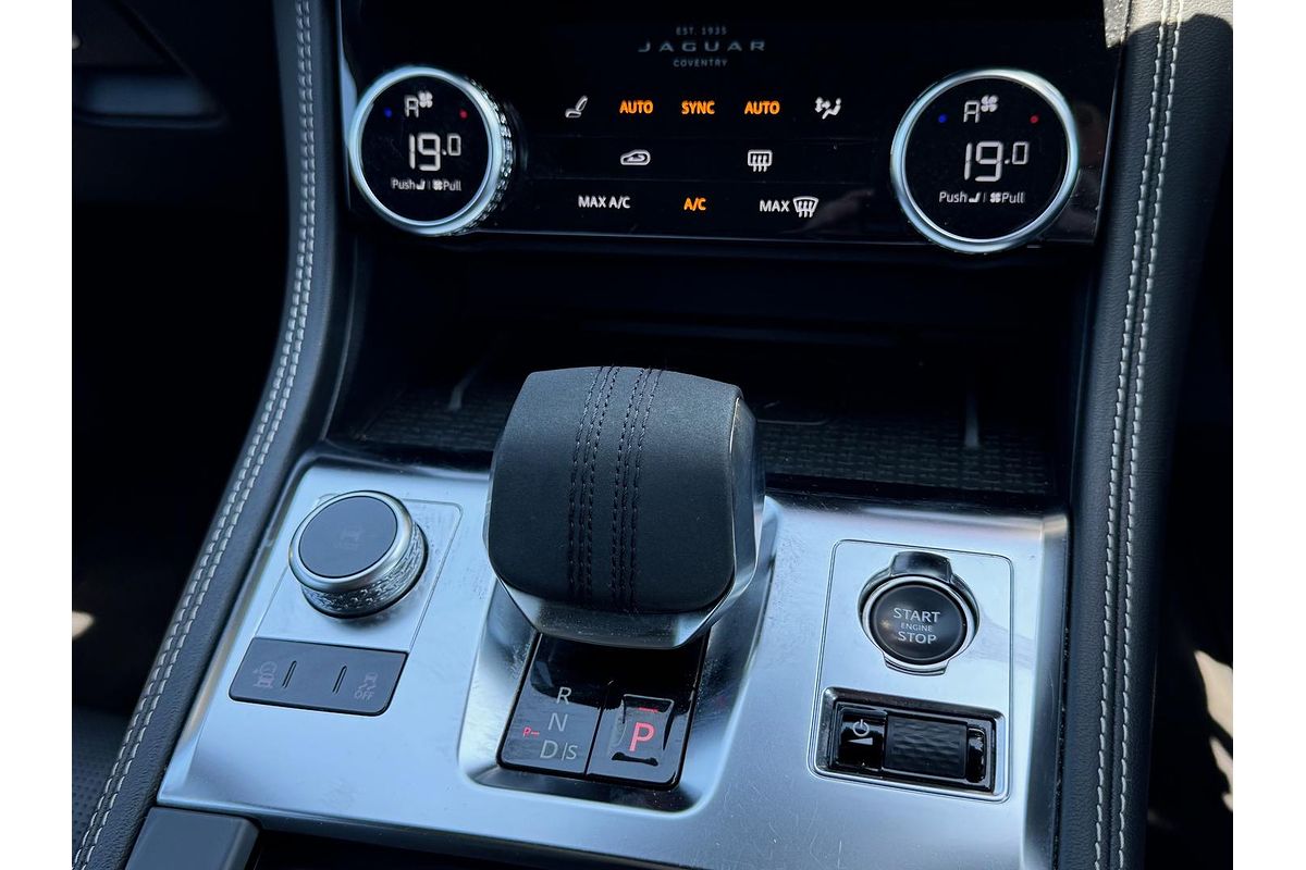 2022 Jaguar F-PACE 400 Sport X761