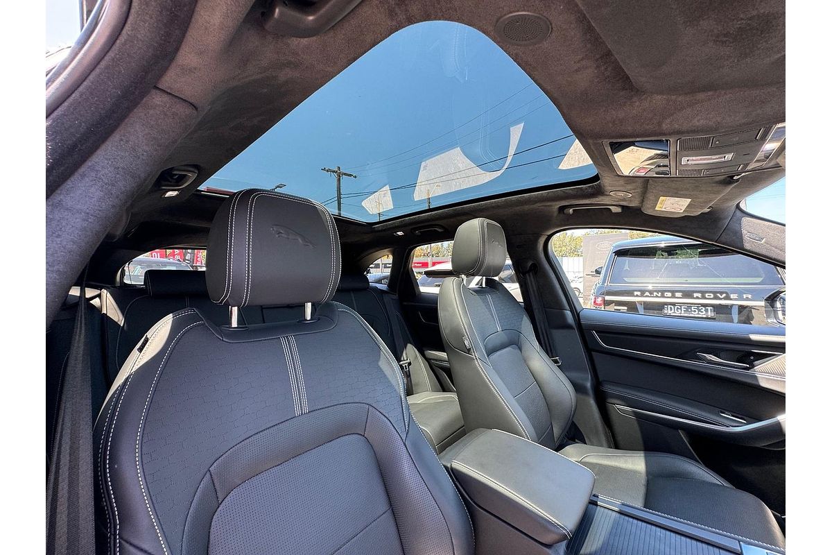 2022 Jaguar F-PACE 400 Sport X761