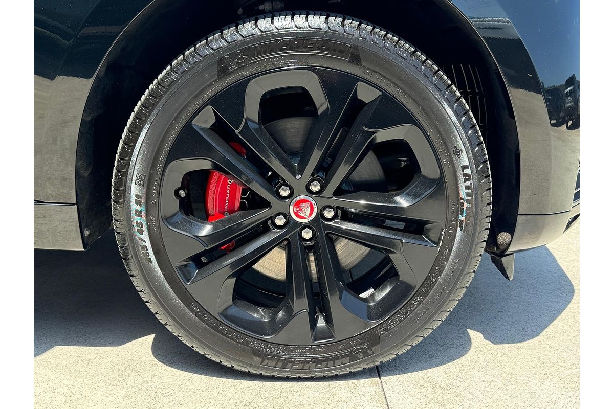 2022 Jaguar F-PACE 400 Sport X761