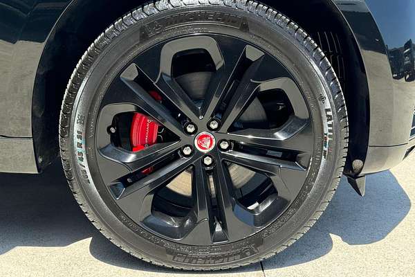 2022 Jaguar F-PACE 400 Sport X761