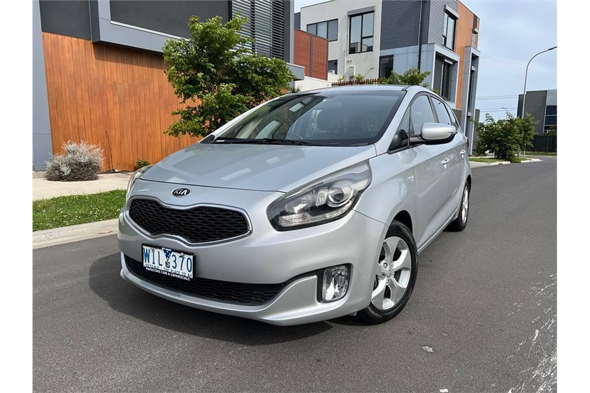 2013 Kia RONDO Si RP
