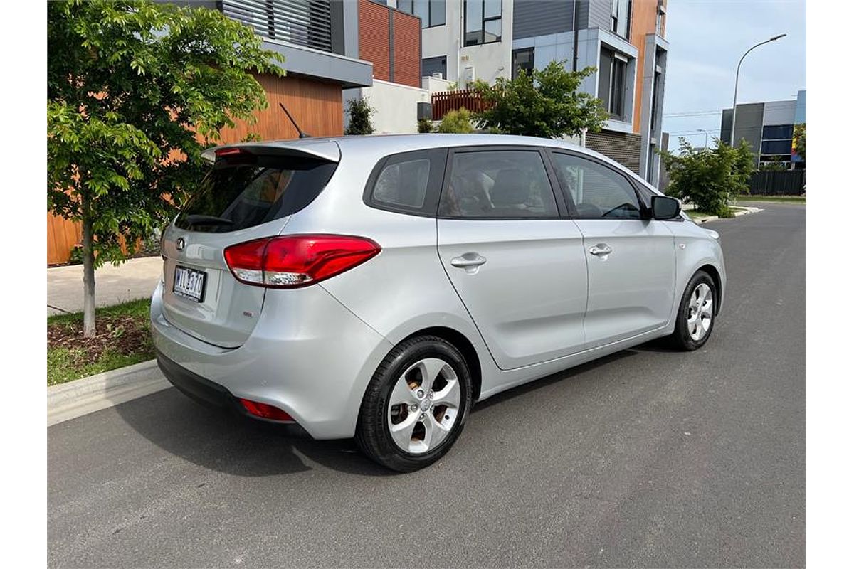 2013 Kia RONDO Si RP