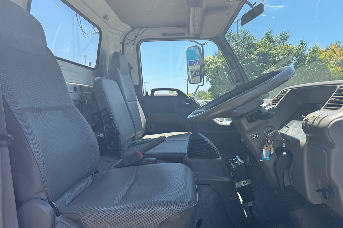 1996 Isuzu NPS 4X4 300