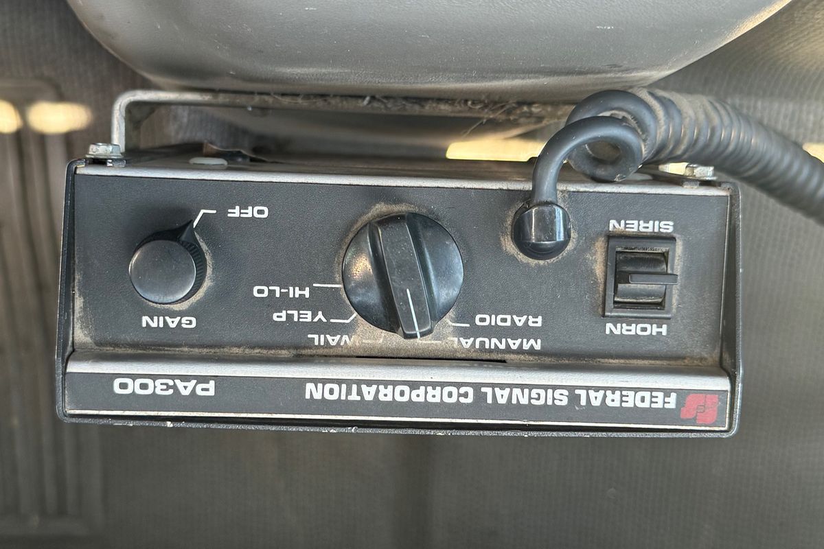 1996 Isuzu NPS 4X4 300