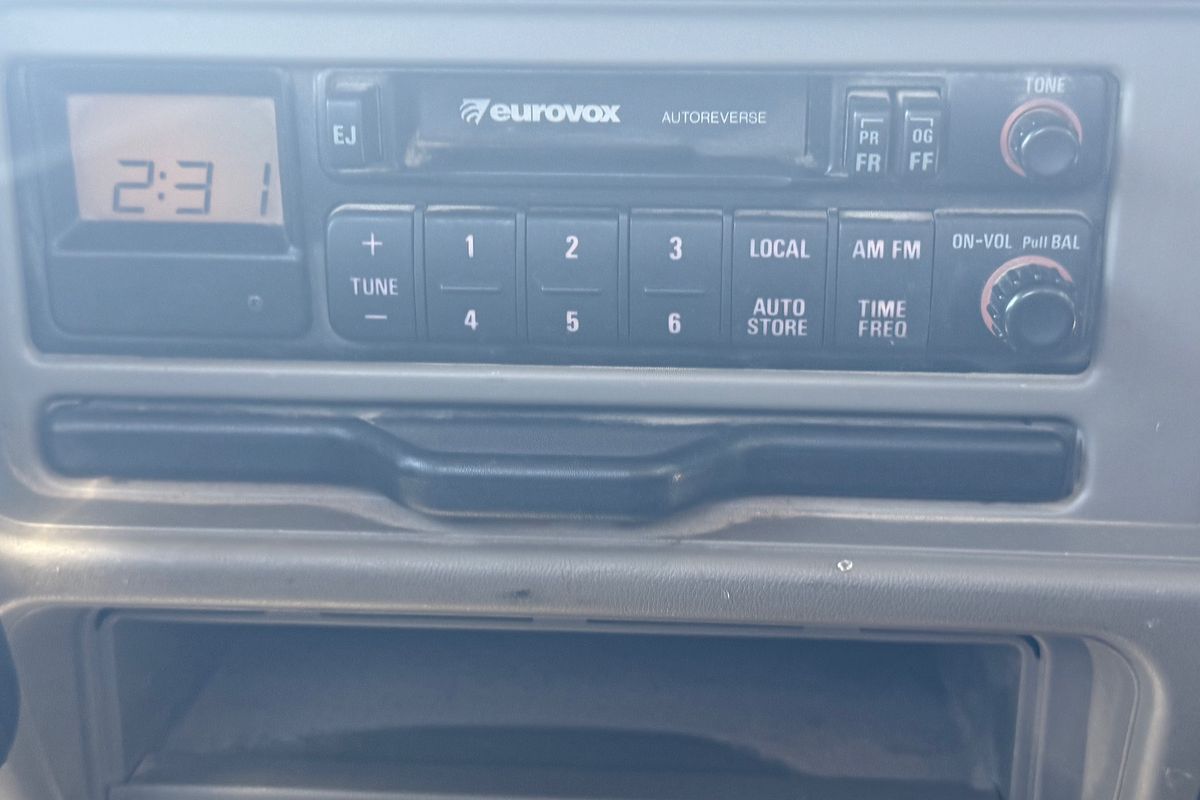 1996 Isuzu NPS 4X4 300