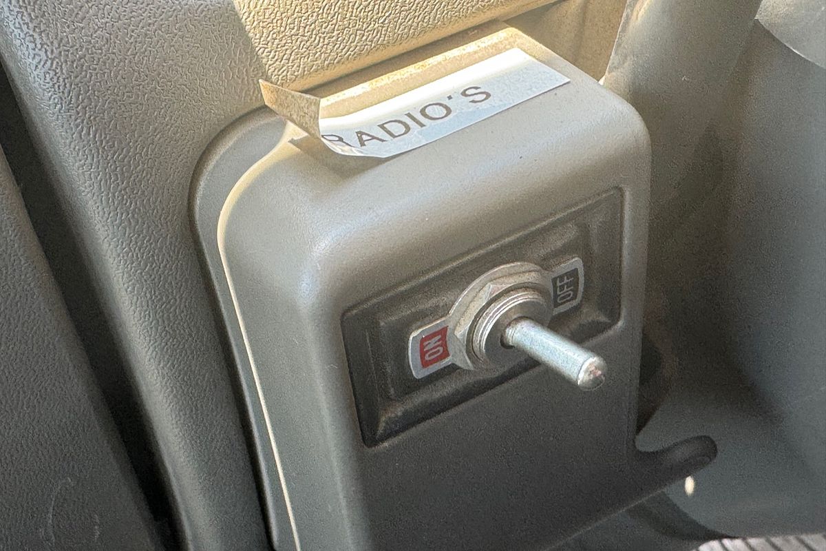 1996 Isuzu NPS 4X4 300