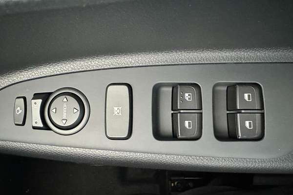 2024 Kia Stonic S YB