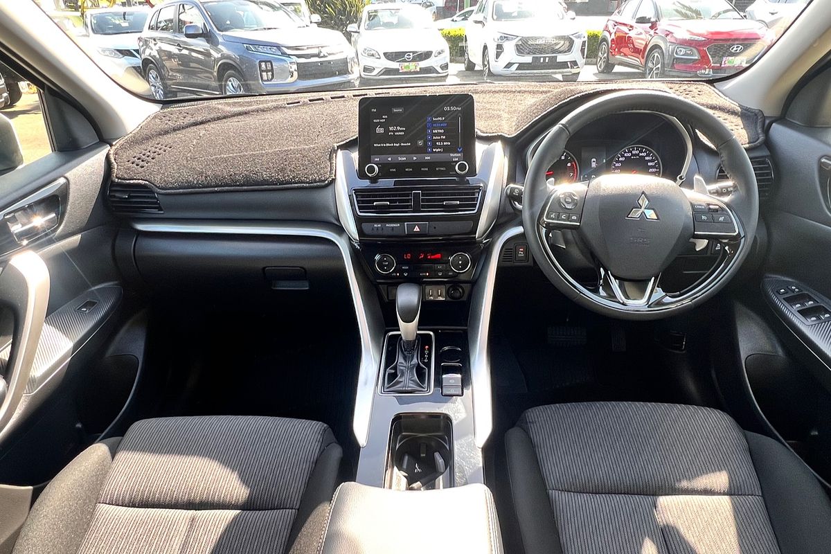 2023 Mitsubishi Eclipse Cross LS YB