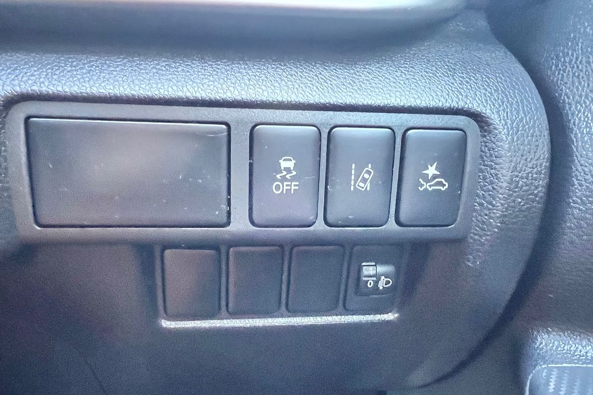 2023 Mitsubishi Eclipse Cross LS YB