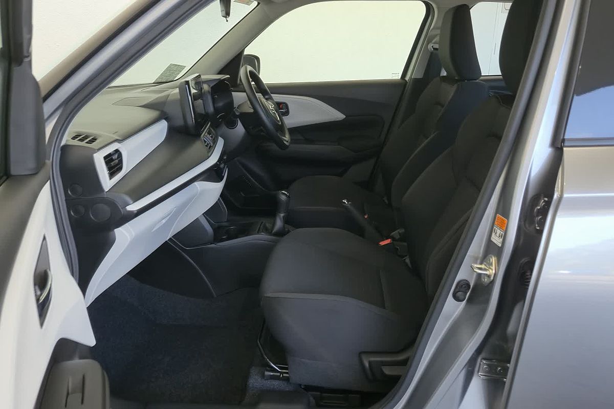 2024 Suzuki Swift Hybrid UZ