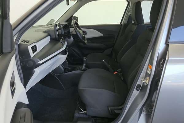 2024 Suzuki Swift Hybrid UZ
