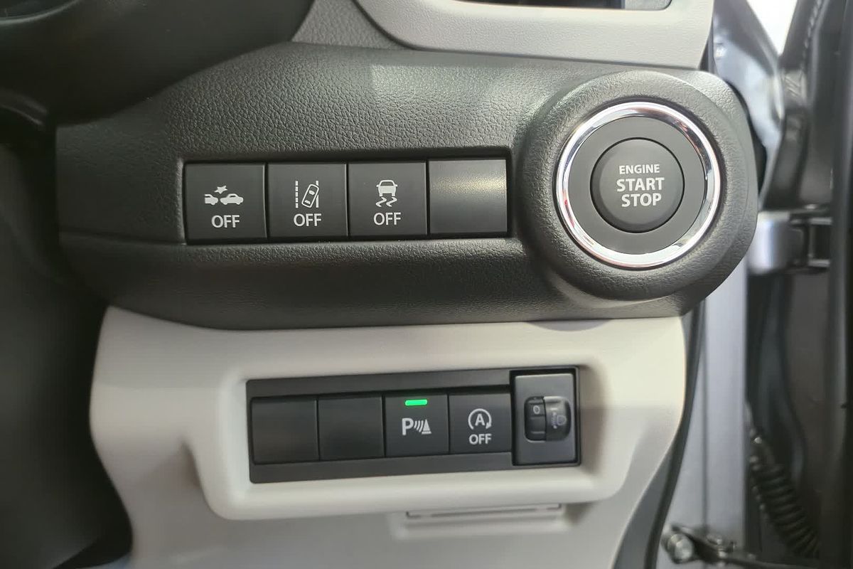 2024 Suzuki Swift Hybrid UZ